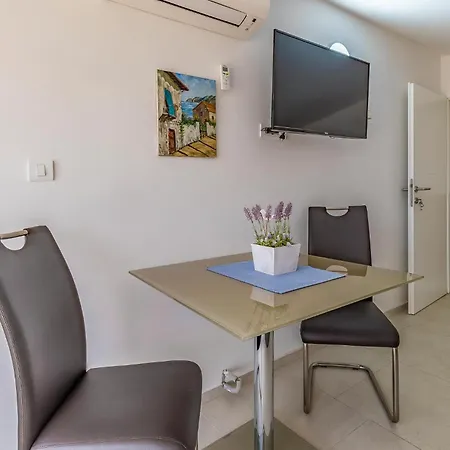 Appartement Awesome In With Wifi *